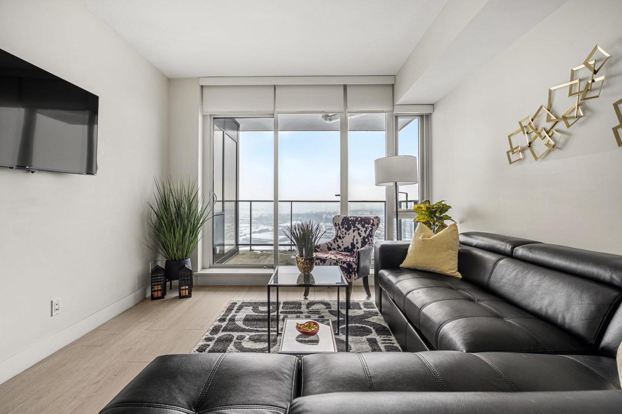 Stunning 34Th Floor Views, Prime Downtown Location - Near Stampede, Casino, Bars! Free Banff Pass, Parking, Wine! Villa คาลการี ภายนอก รูปภาพ