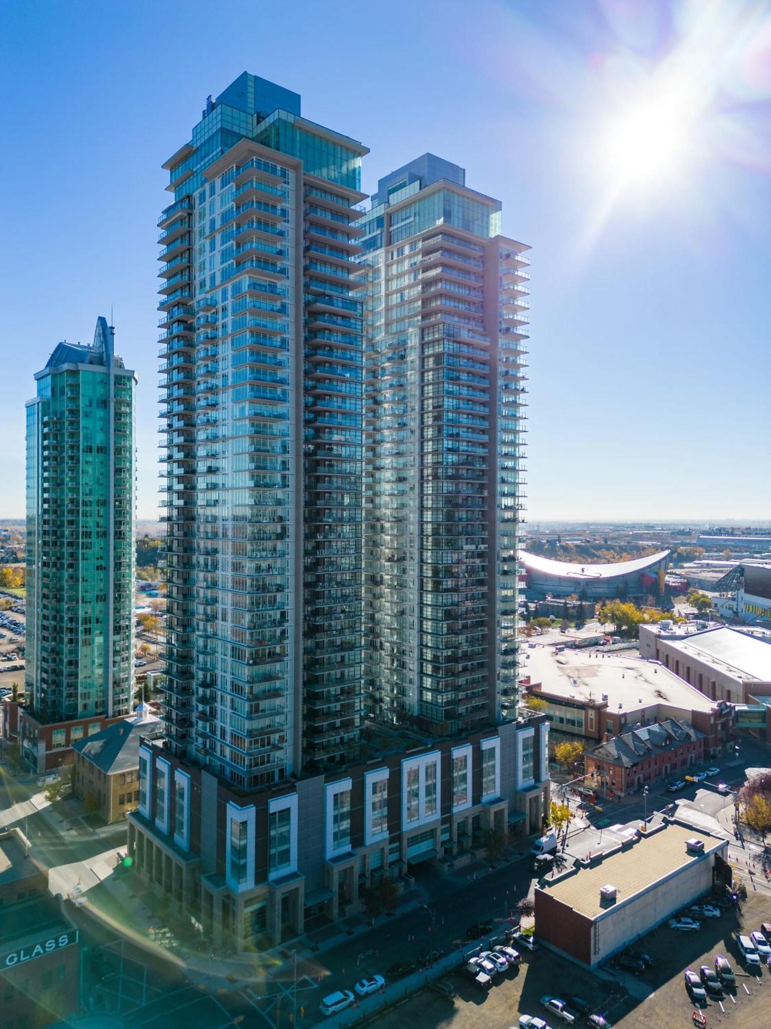 Stunning 34Th Floor Views, Prime Downtown Location - Near Stampede, Casino, Bars! Free Banff Pass, Parking, Wine! Villa คาลการี ภายนอก รูปภาพ
