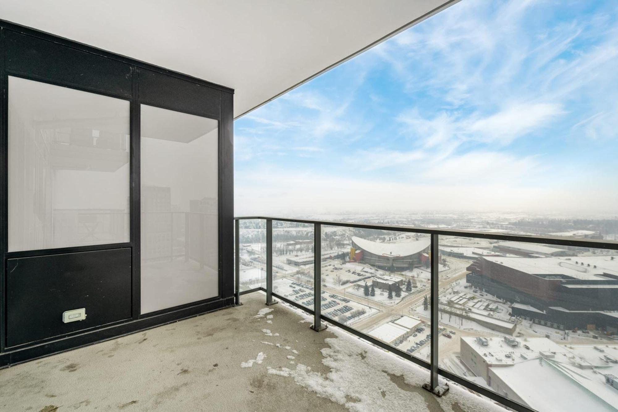 Stunning 34Th Floor Views, Prime Downtown Location - Near Stampede, Casino, Bars! Free Banff Pass, Parking, Wine! Villa คาลการี ภายนอก รูปภาพ