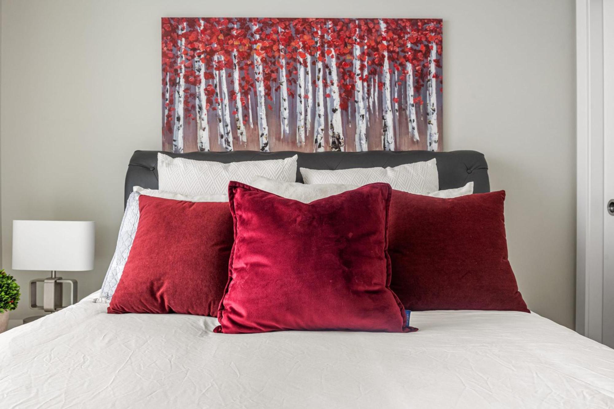 Stunning 34Th Floor Views, Prime Downtown Location - Near Stampede, Casino, Bars! Free Banff Pass, Parking, Wine! Villa คาลการี ภายนอก รูปภาพ